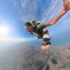 Lancio tandem in caduta libera da 15000 piedi con panorama sulla costa delle Marche