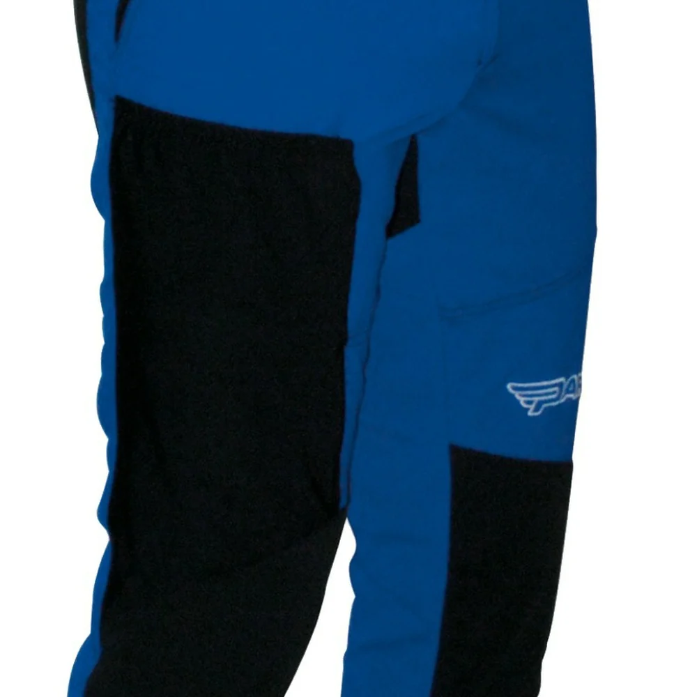 Pantaloni Chillin Parasport, dettaglio dei rinforzi sulle gambe Pantaloni Chillin Parasport, dettaglio dei rinforzi sulle gambe