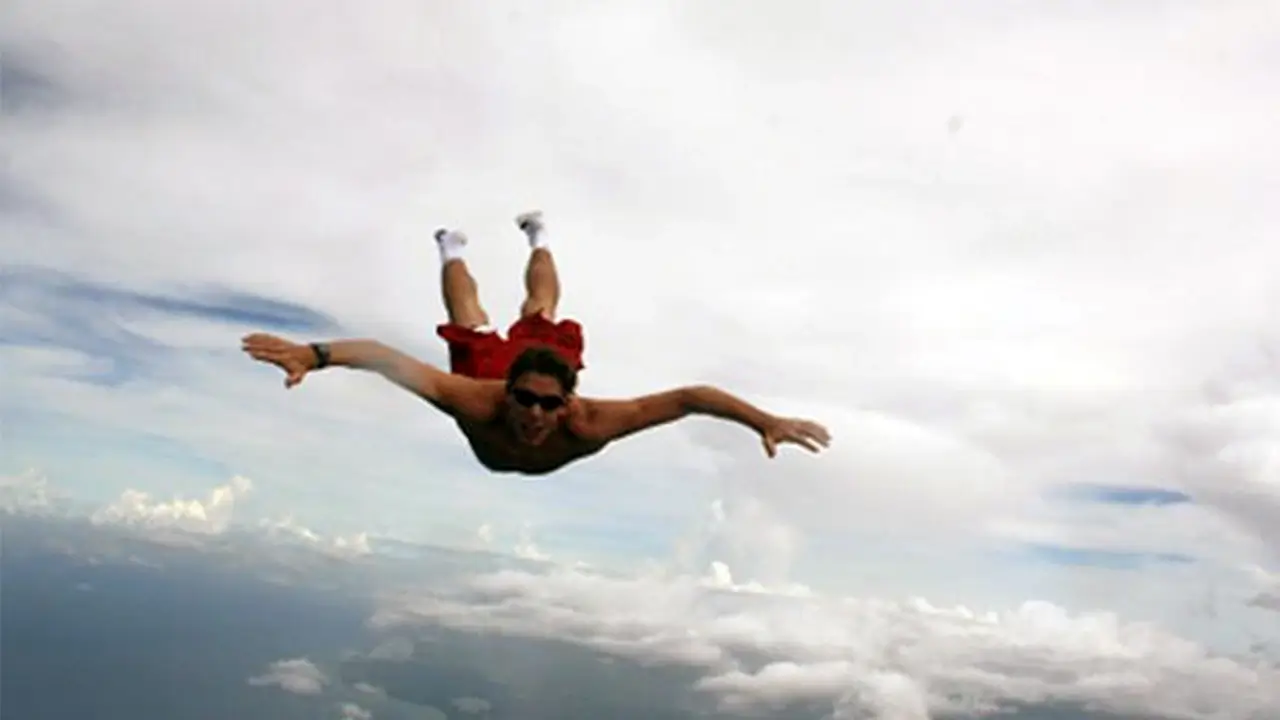 Travis Pastrana senza paracadute